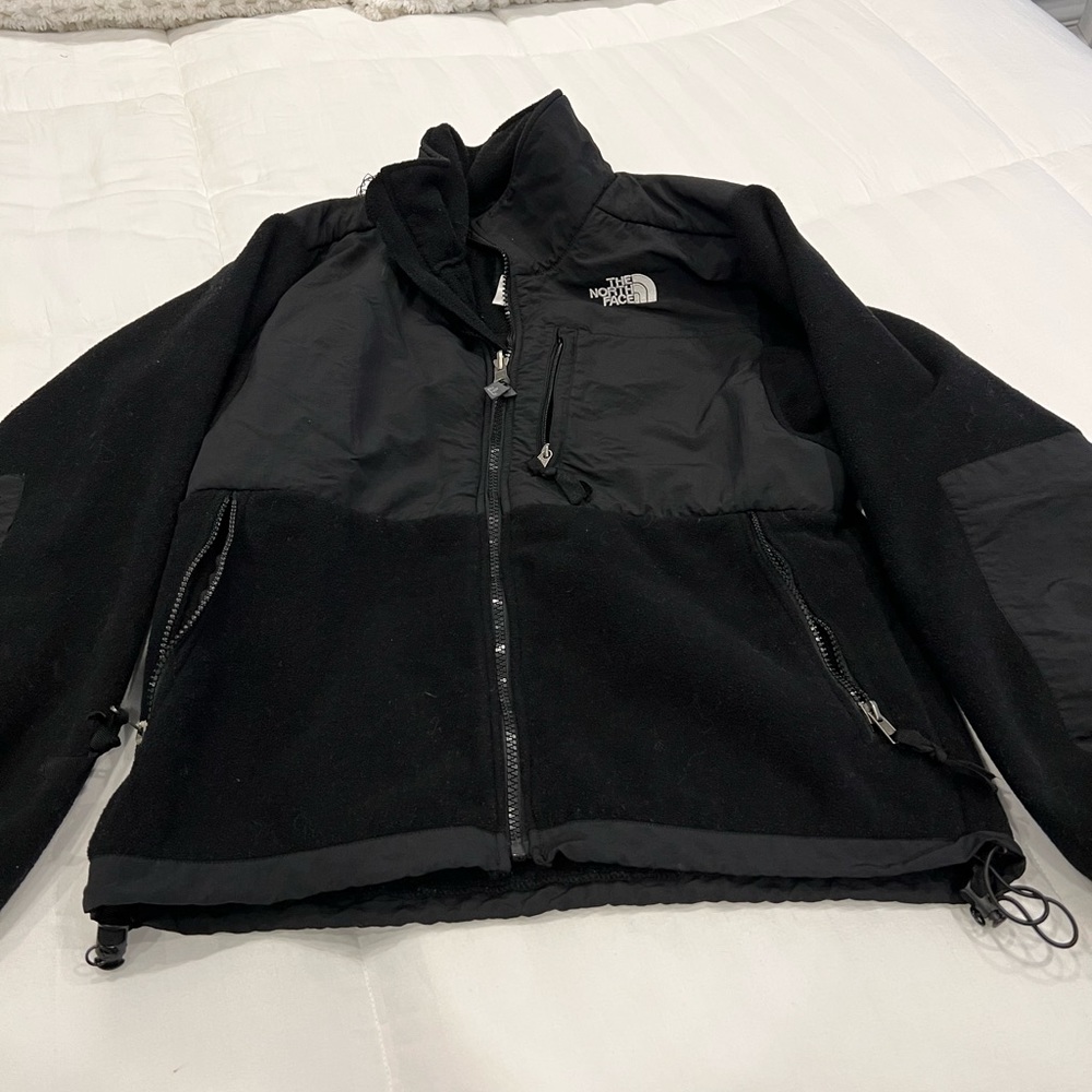 Women’s black Northface fleece small